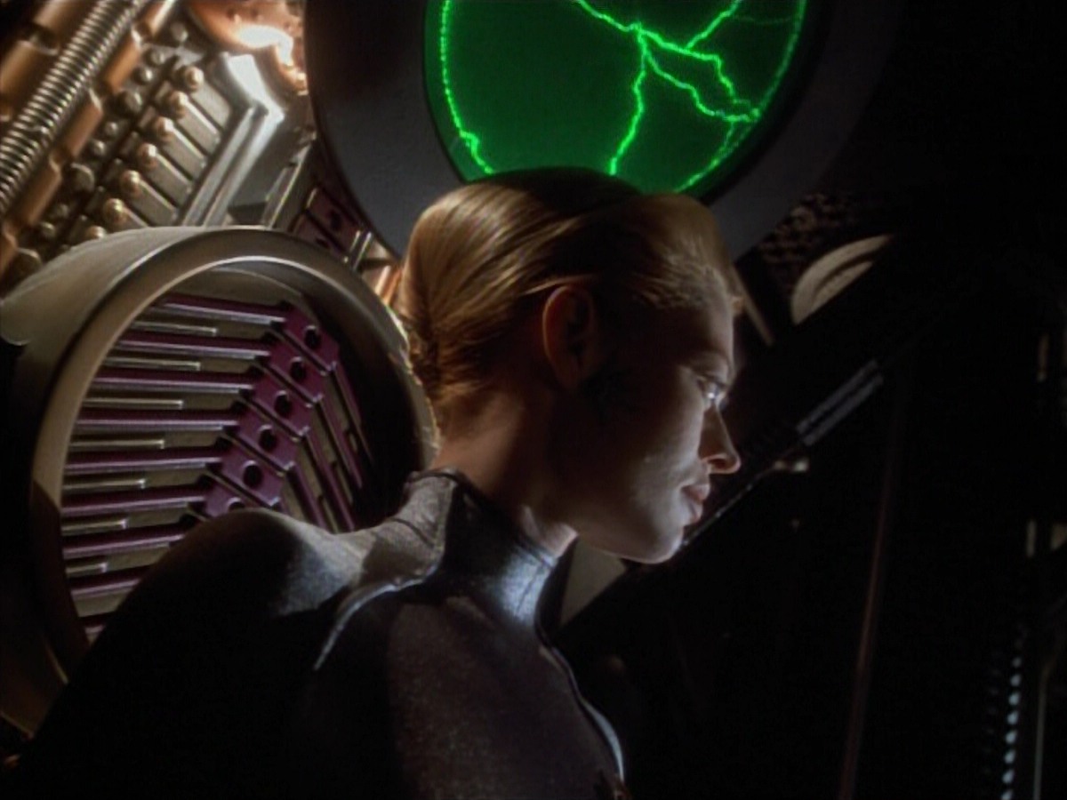 extant_StarTrekVoyager_4x03-DayOfHonor_0026.jpg