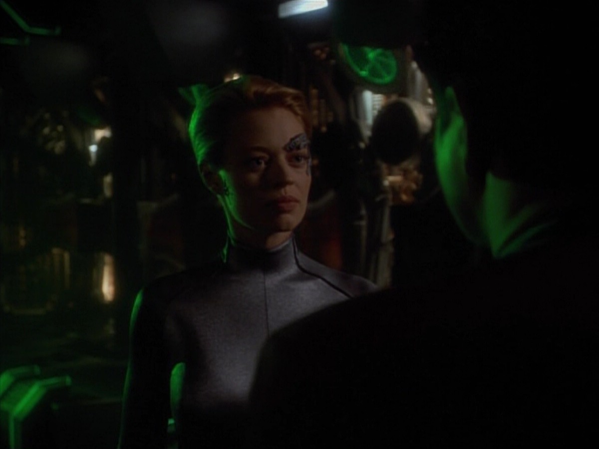 extant_StarTrekVoyager_4x03-DayOfHonor_0044.jpg
