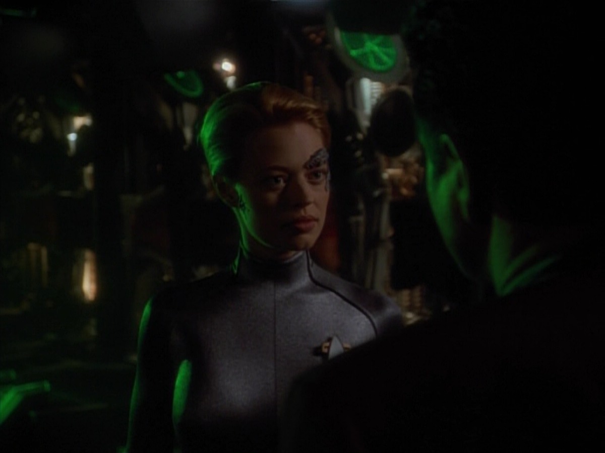 extant_StarTrekVoyager_4x03-DayOfHonor_0053.jpg