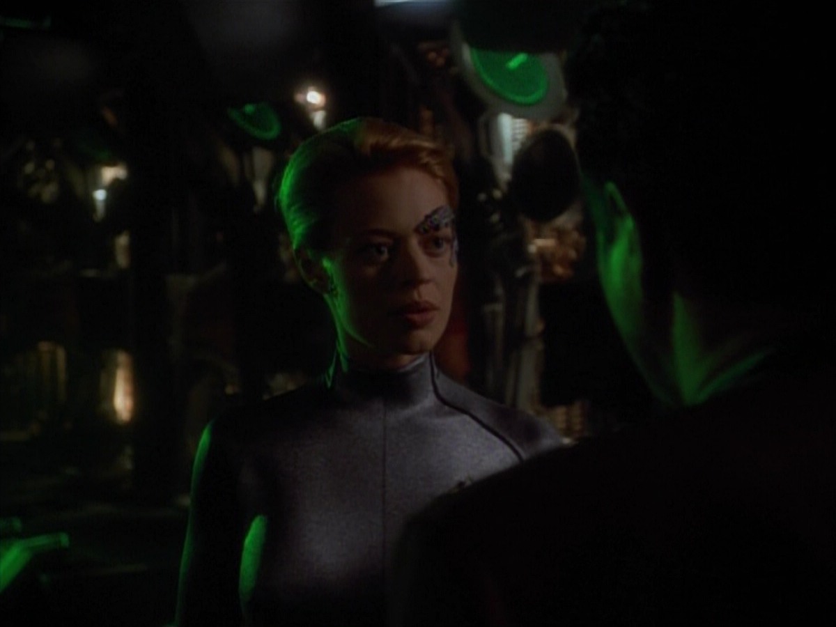 extant_StarTrekVoyager_4x03-DayOfHonor_0077.jpg