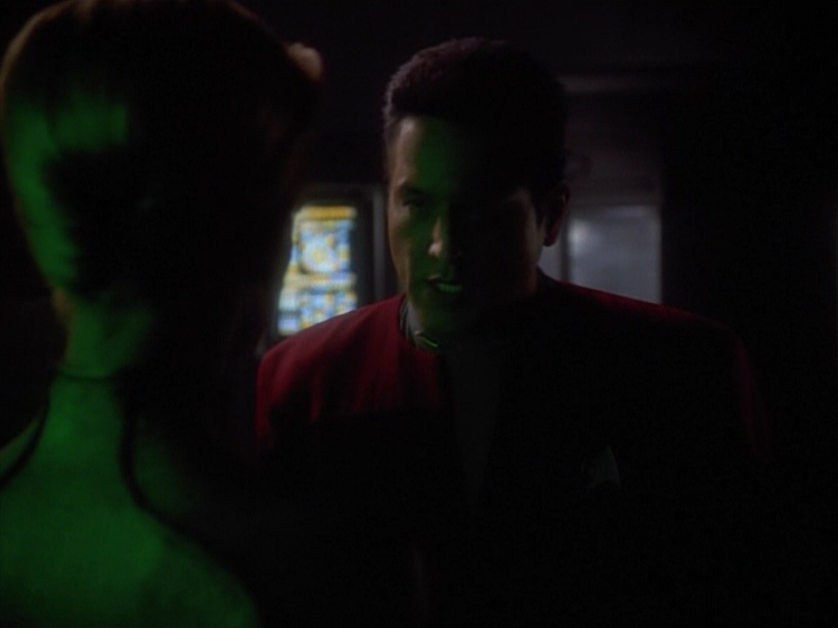 extant_StarTrekVoyager_4x03-DayOfHonor_0081.jpg
