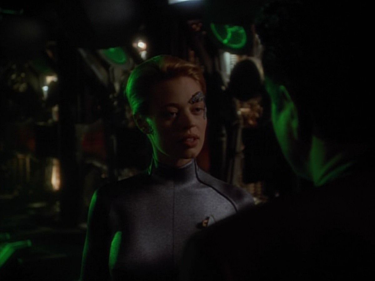 extant_StarTrekVoyager_4x03-DayOfHonor_0088.jpg