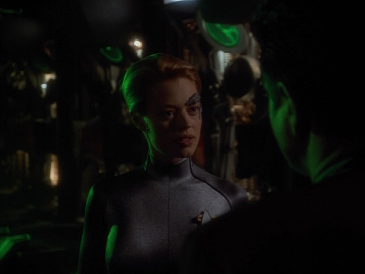 extant_StarTrekVoyager_4x03-DayOfHonor_0092.jpg