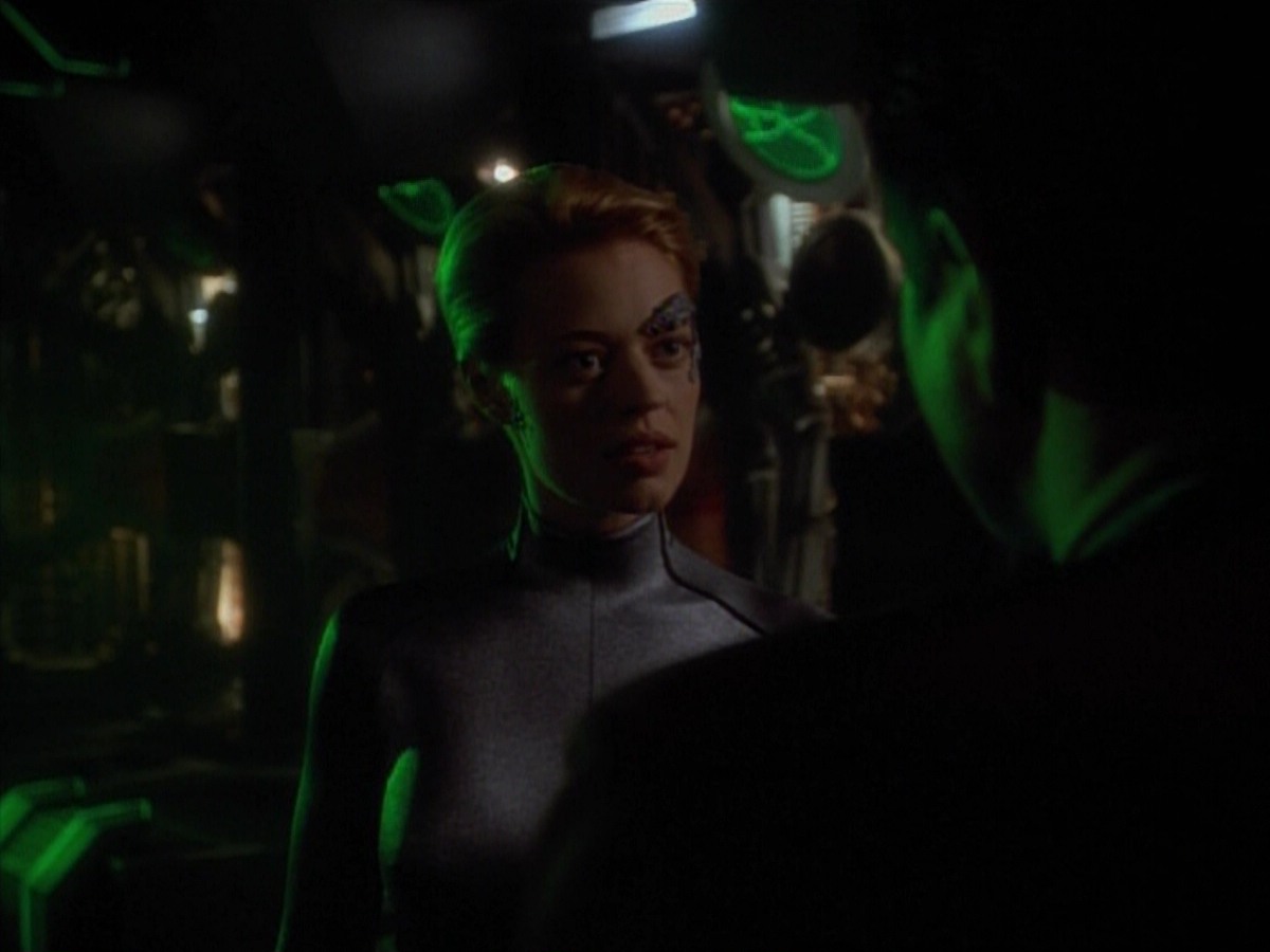 extant_StarTrekVoyager_4x03-DayOfHonor_0100.jpg