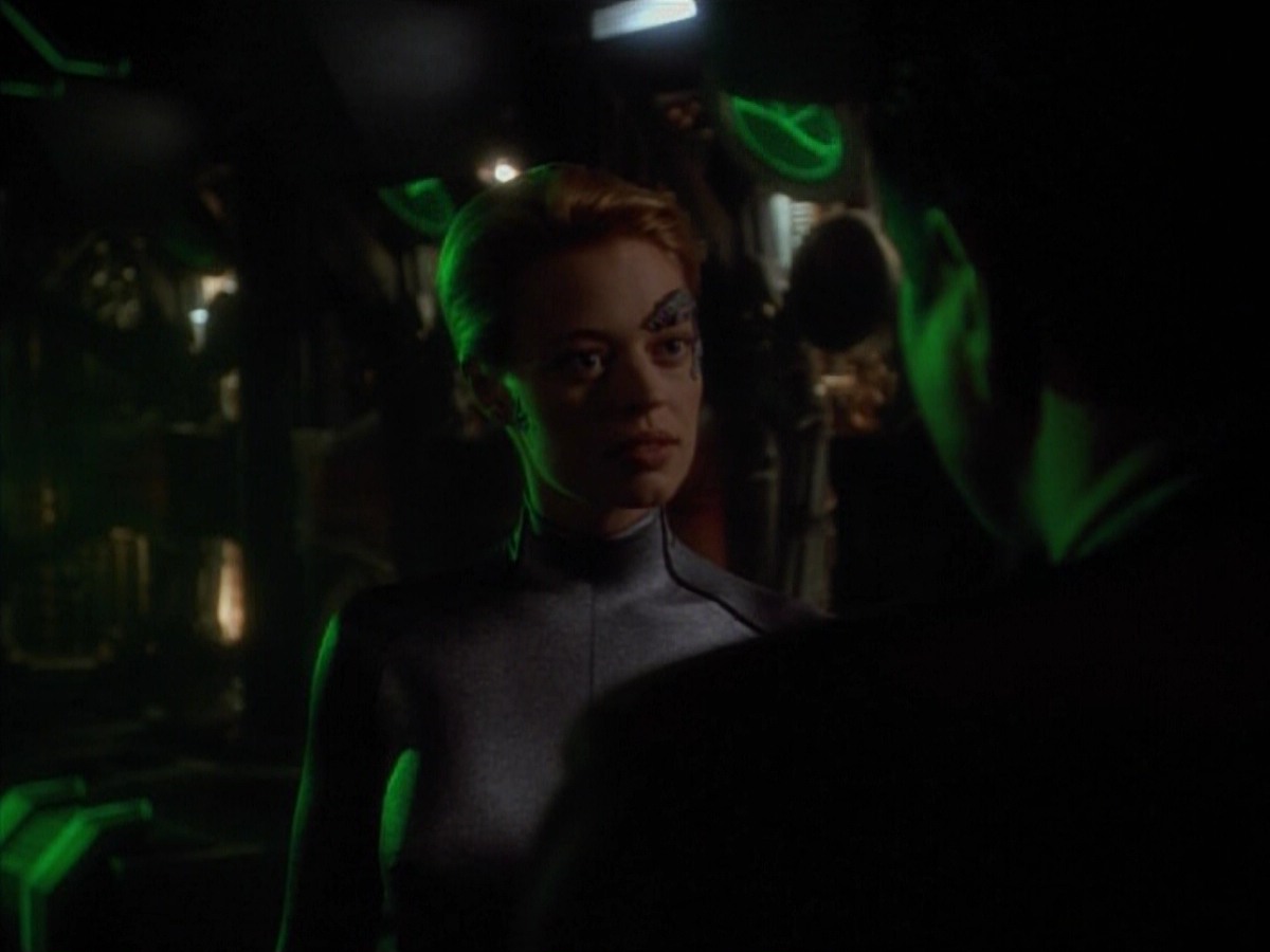 extant_StarTrekVoyager_4x03-DayOfHonor_0101.jpg