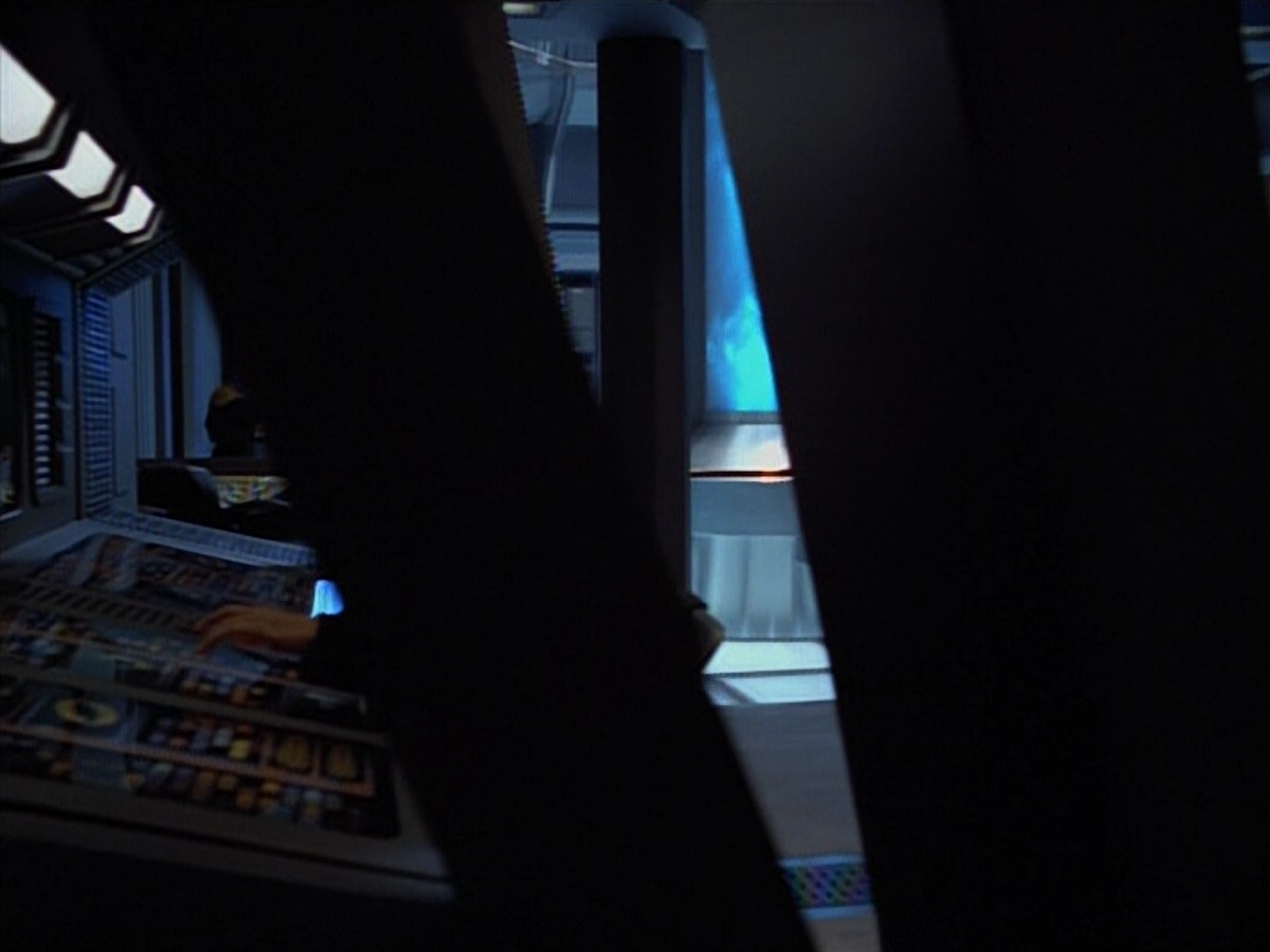 extant_StarTrekVoyager_4x03-DayOfHonor_0137.jpg