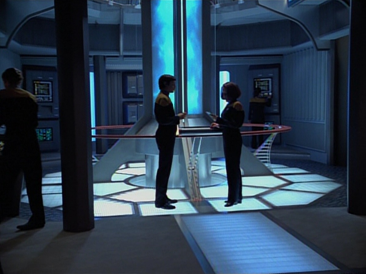 extant_StarTrekVoyager_4x03-DayOfHonor_0147.jpg