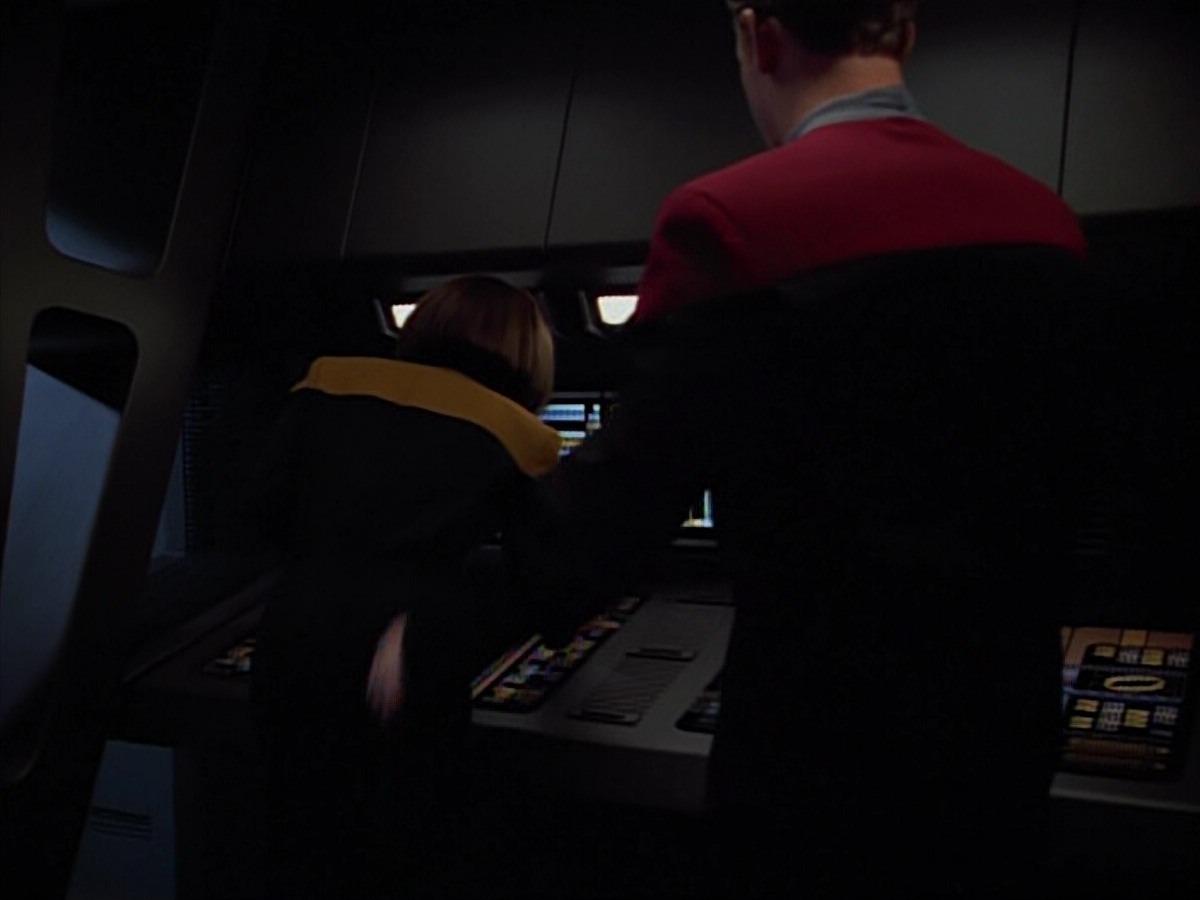 extant_StarTrekVoyager_4x03-DayOfHonor_0167.jpg