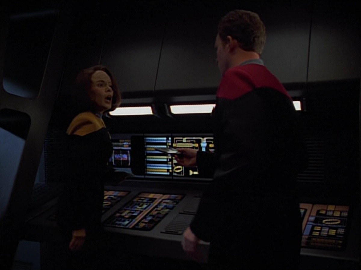 extant_StarTrekVoyager_4x03-DayOfHonor_0169.jpg