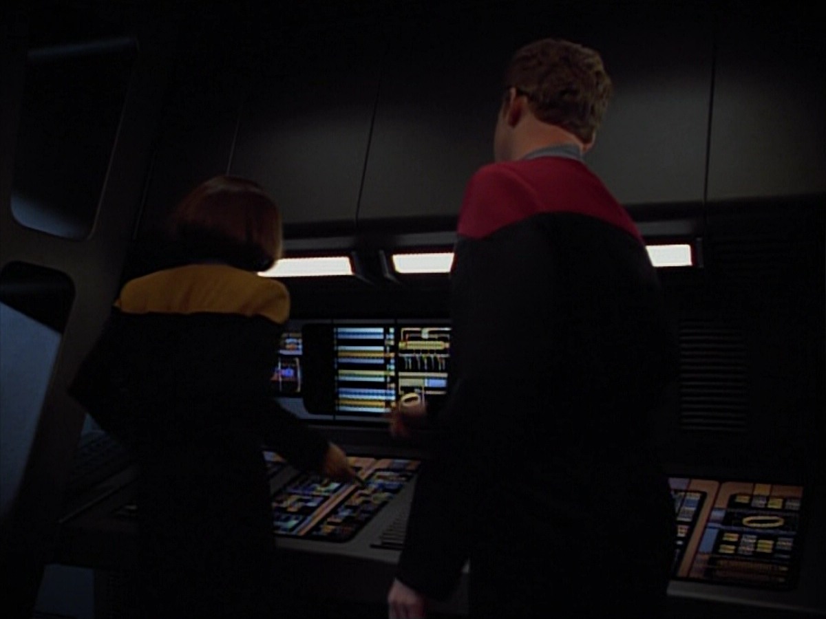 extant_StarTrekVoyager_4x03-DayOfHonor_0173.jpg