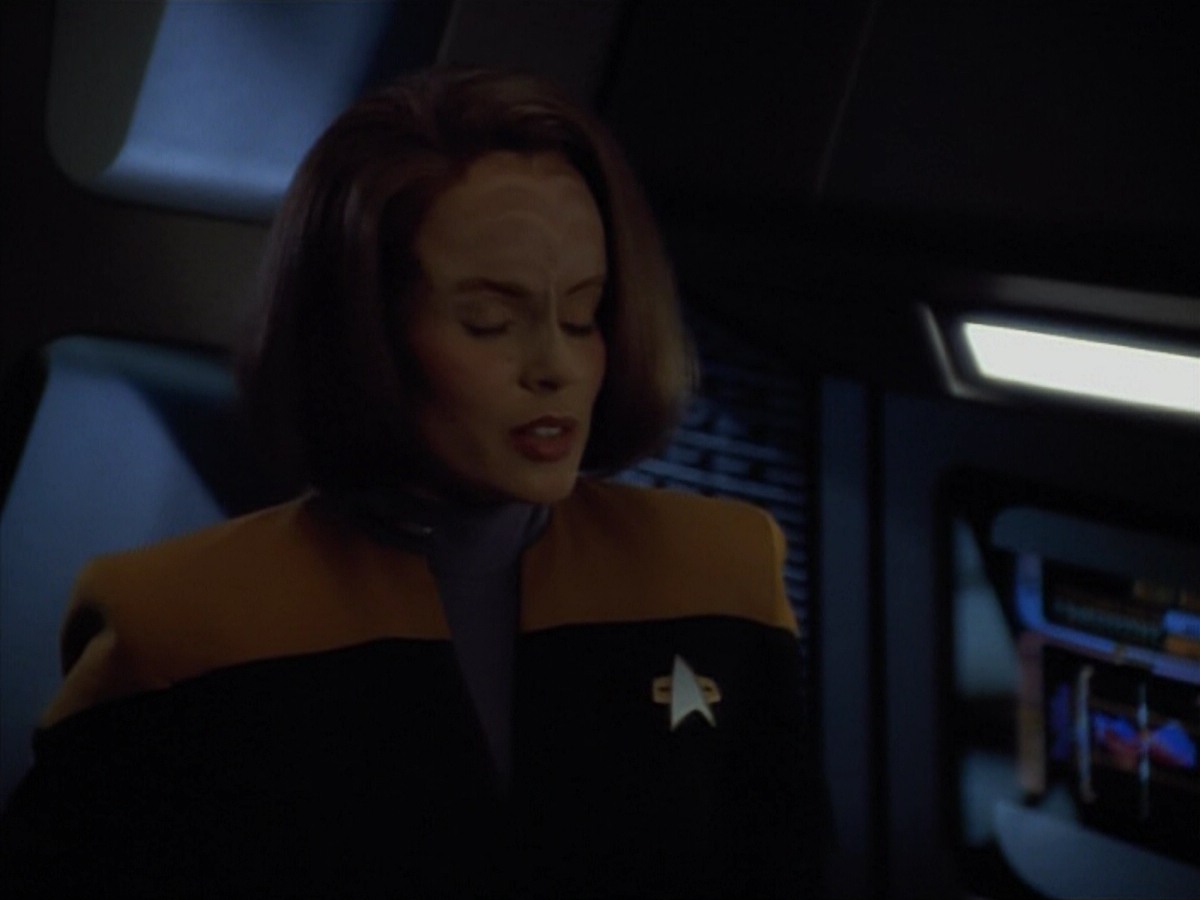 extant_StarTrekVoyager_4x03-DayOfHonor_0205.jpg