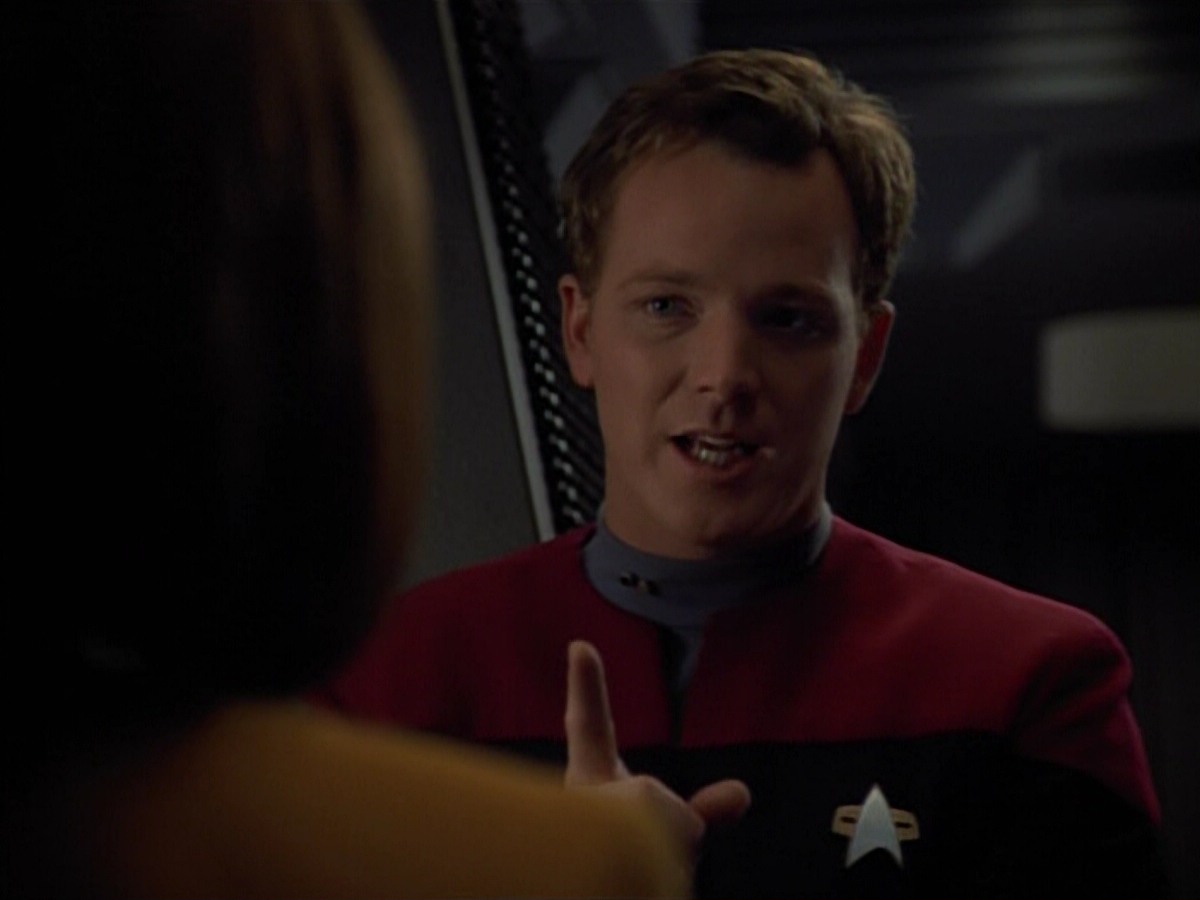 extant_StarTrekVoyager_4x03-DayOfHonor_0216.jpg