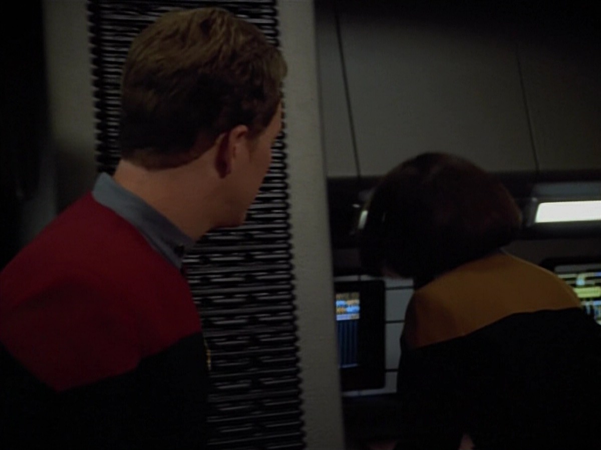 extant_StarTrekVoyager_4x03-DayOfHonor_0232.jpg