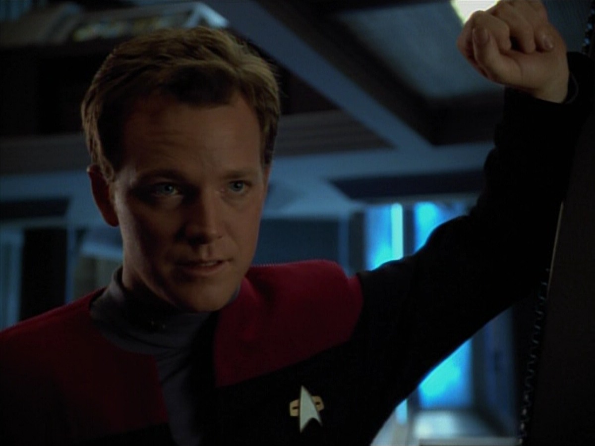 extant_StarTrekVoyager_4x03-DayOfHonor_0266.jpg