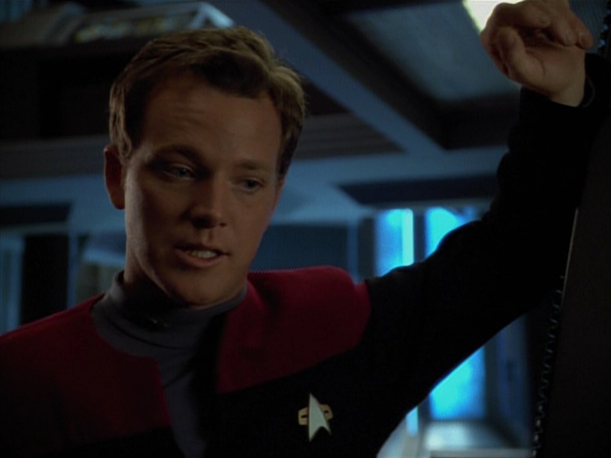 extant_StarTrekVoyager_4x03-DayOfHonor_0271.jpg