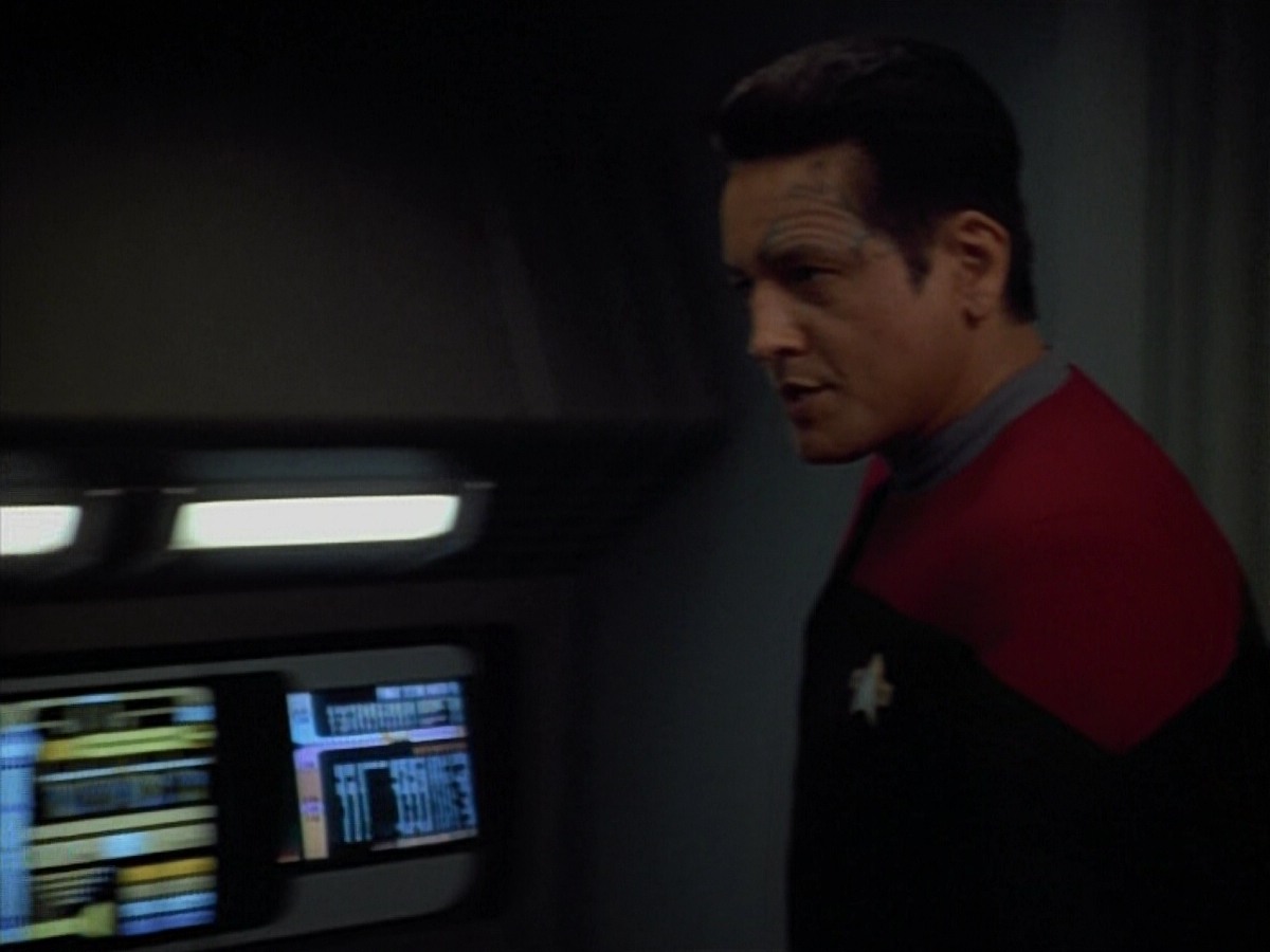 extant_StarTrekVoyager_4x03-DayOfHonor_0304.jpg