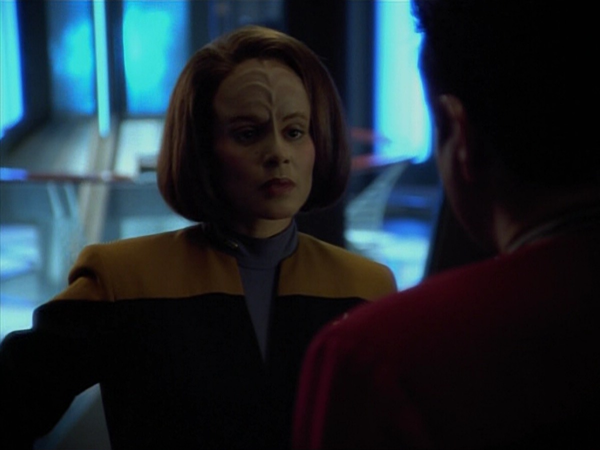 extant_StarTrekVoyager_4x03-DayOfHonor_0379.jpg