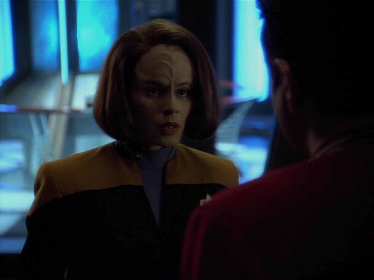 extant_StarTrekVoyager_4x03-DayOfHonor_0383.jpg