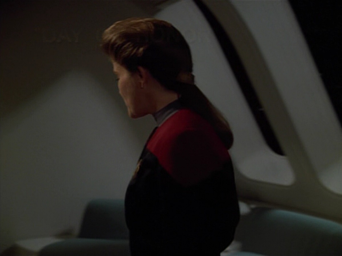 extant_StarTrekVoyager_4x03-DayOfHonor_0593.jpg