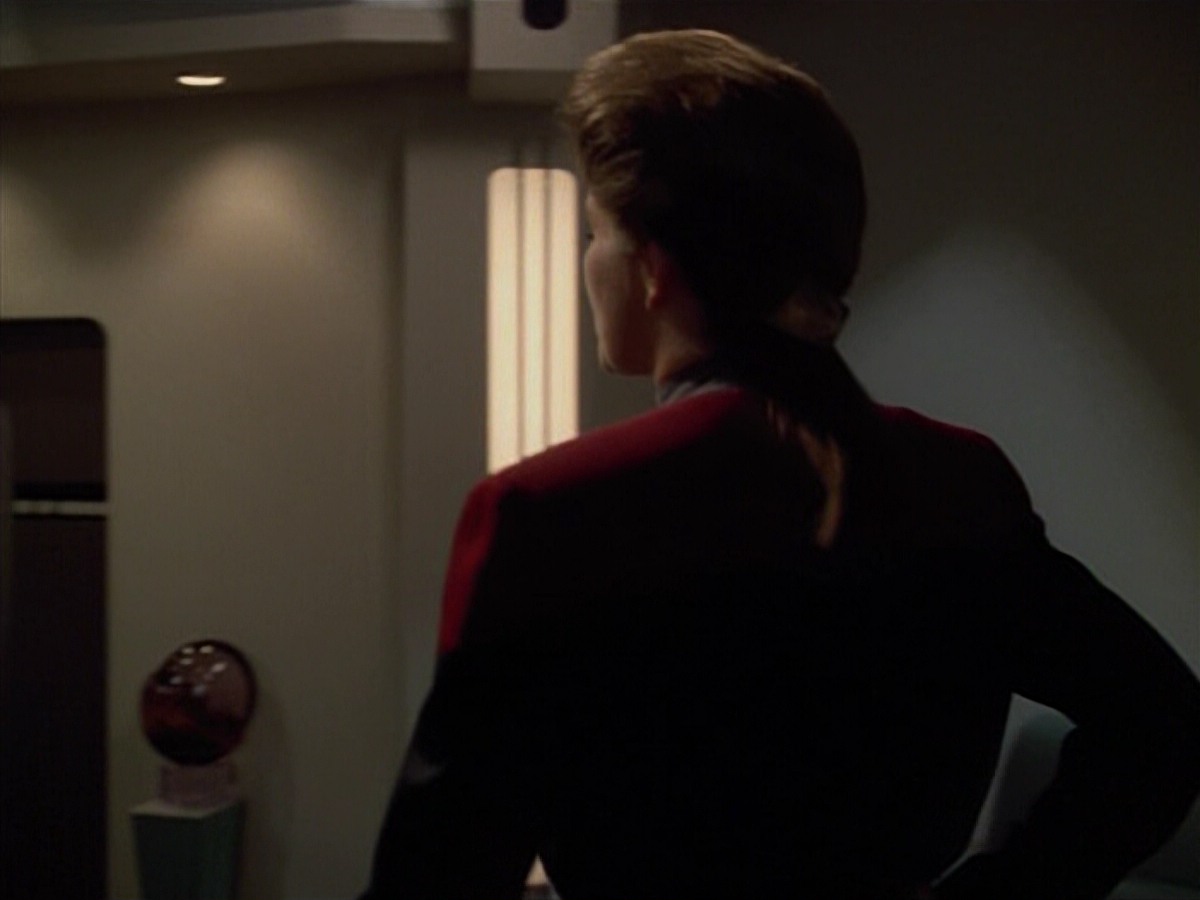 extant_StarTrekVoyager_4x03-DayOfHonor_0595.jpg