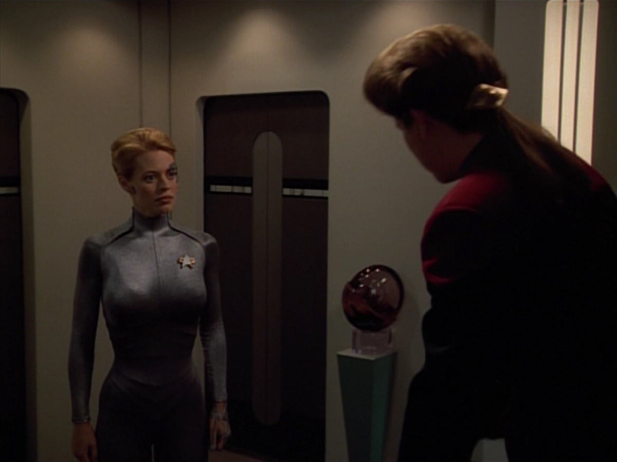 extant_StarTrekVoyager_4x03-DayOfHonor_0623.jpg