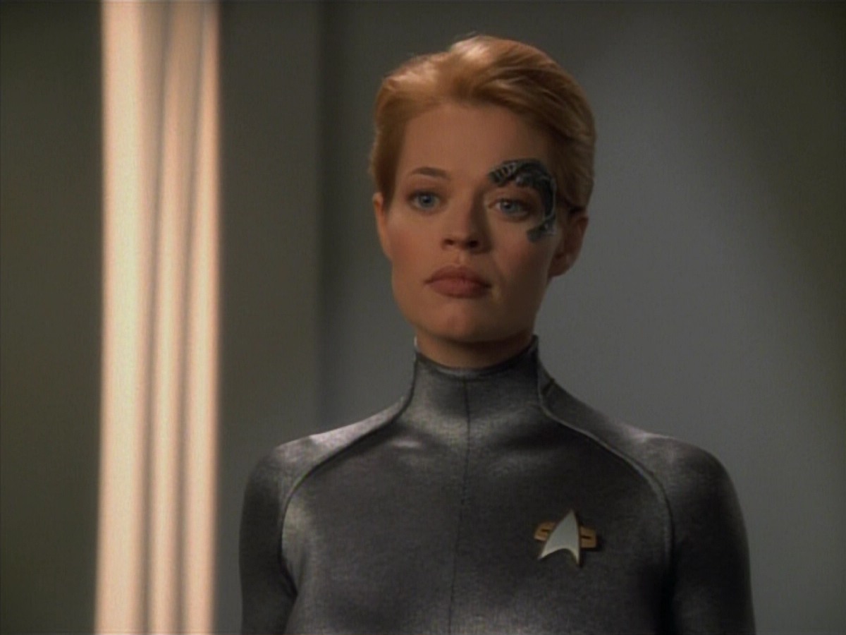 extant_StarTrekVoyager_4x03-DayOfHonor_0675.jpg