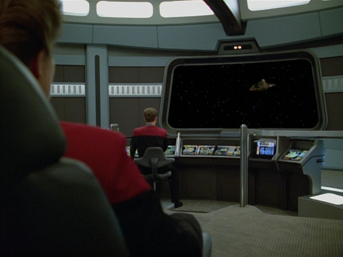 extant_StarTrekVoyager_4x03-DayOfHonor_0725.jpg