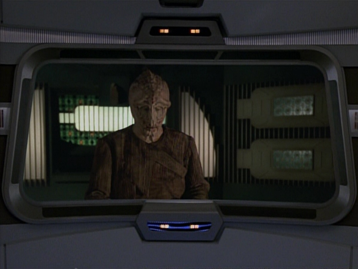 extant_StarTrekVoyager_4x03-DayOfHonor_0747.jpg