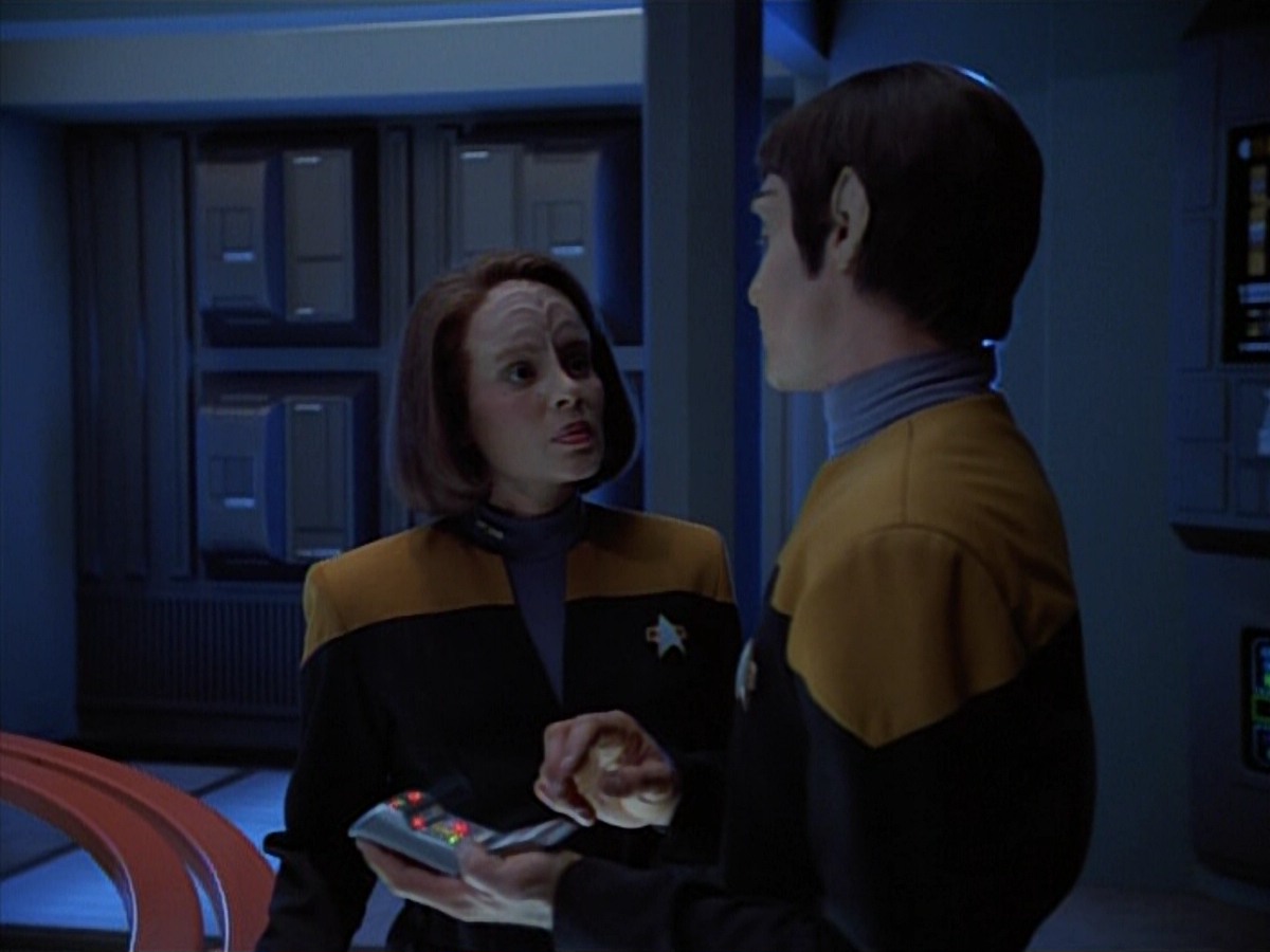 extant_StarTrekVoyager_4x03-DayOfHonor_0931.jpg