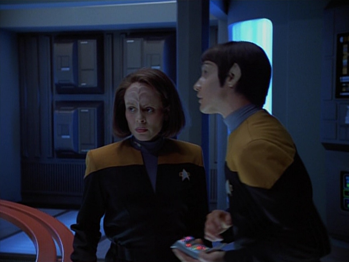 extant_StarTrekVoyager_4x03-DayOfHonor_0938.jpg