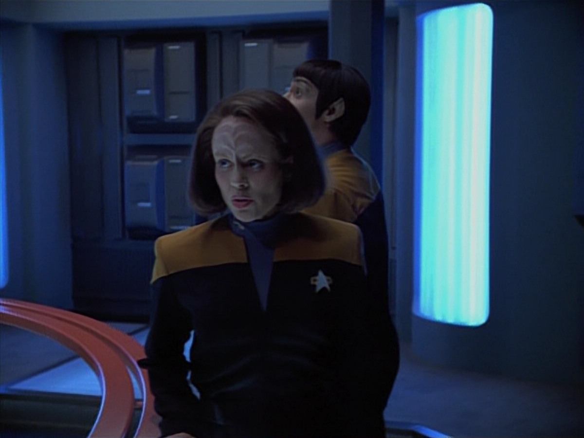 extant_StarTrekVoyager_4x03-DayOfHonor_0941.jpg