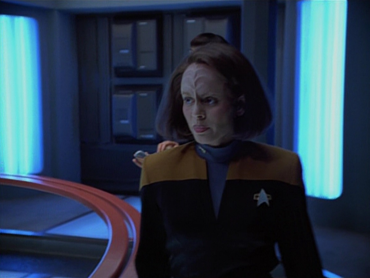 extant_StarTrekVoyager_4x03-DayOfHonor_0942.jpg