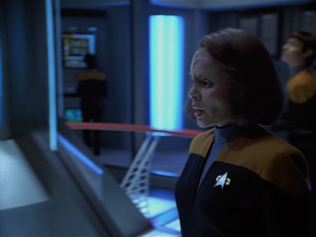 extant_StarTrekVoyager_4x03-DayOfHonor_0944.jpg