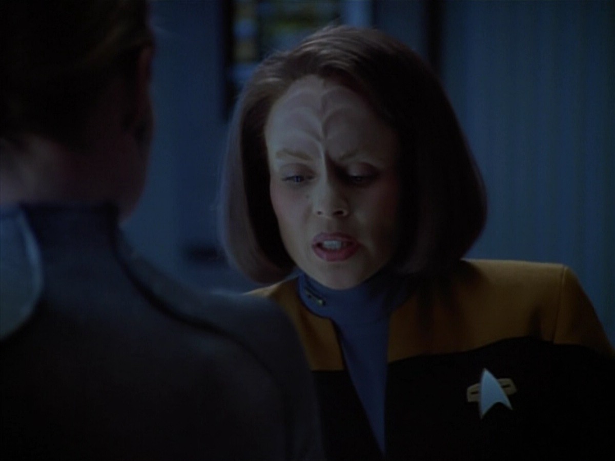 extant_StarTrekVoyager_4x03-DayOfHonor_0985.jpg