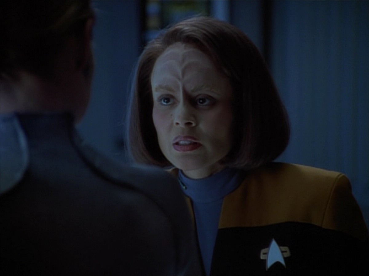 extant_StarTrekVoyager_4x03-DayOfHonor_1002.jpg