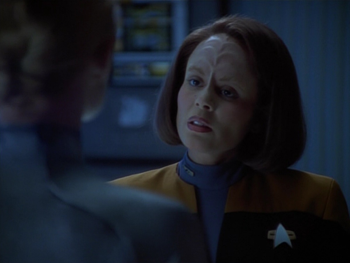 extant_StarTrekVoyager_4x03-DayOfHonor_1016.jpg