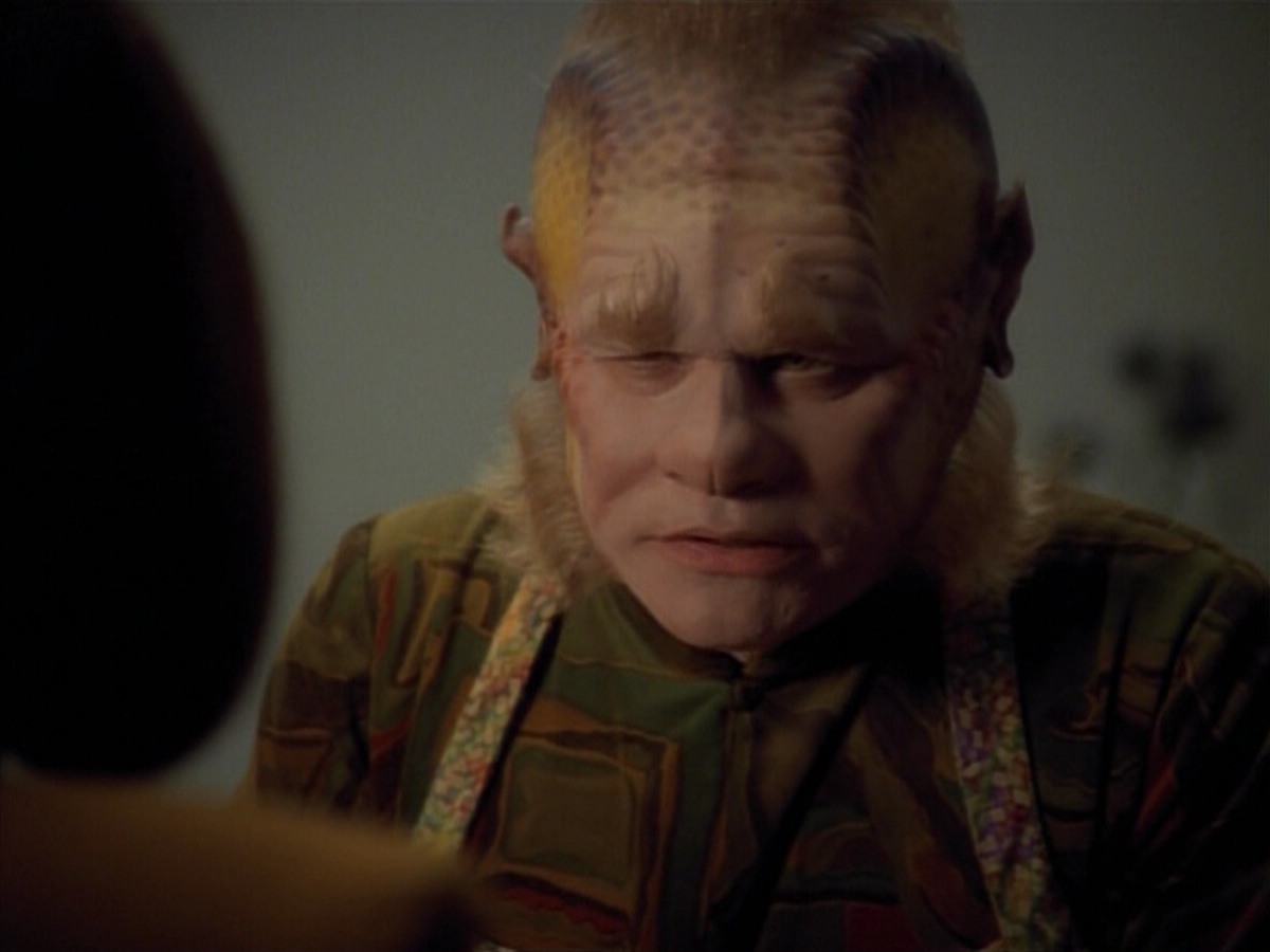 extant_StarTrekVoyager_4x03-DayOfHonor_1206.jpg