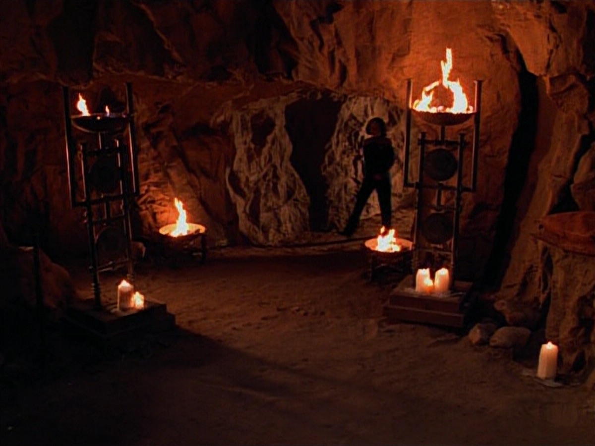 extant_StarTrekVoyager_4x03-DayOfHonor_1424.jpg