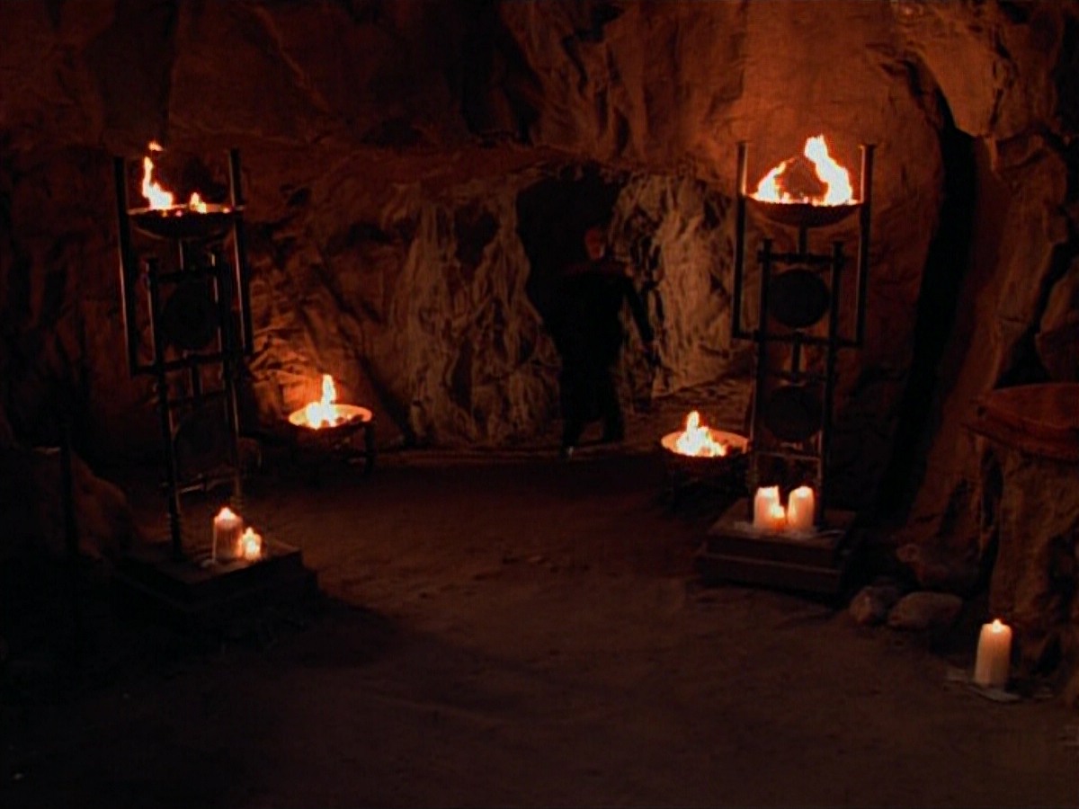 extant_StarTrekVoyager_4x03-DayOfHonor_1425.jpg