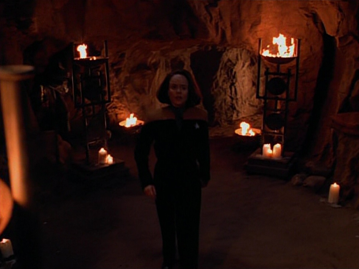 extant_StarTrekVoyager_4x03-DayOfHonor_1433.jpg