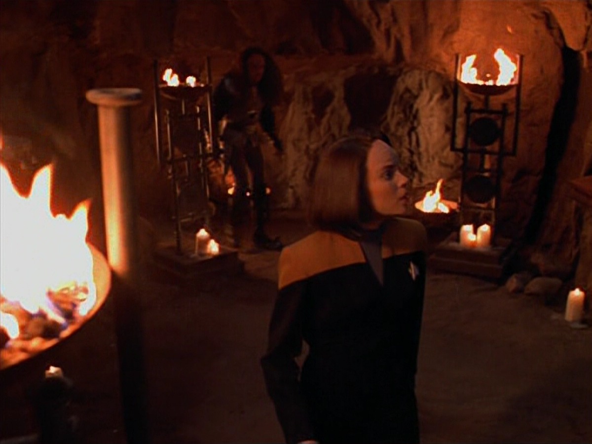 extant_StarTrekVoyager_4x03-DayOfHonor_1435.jpg