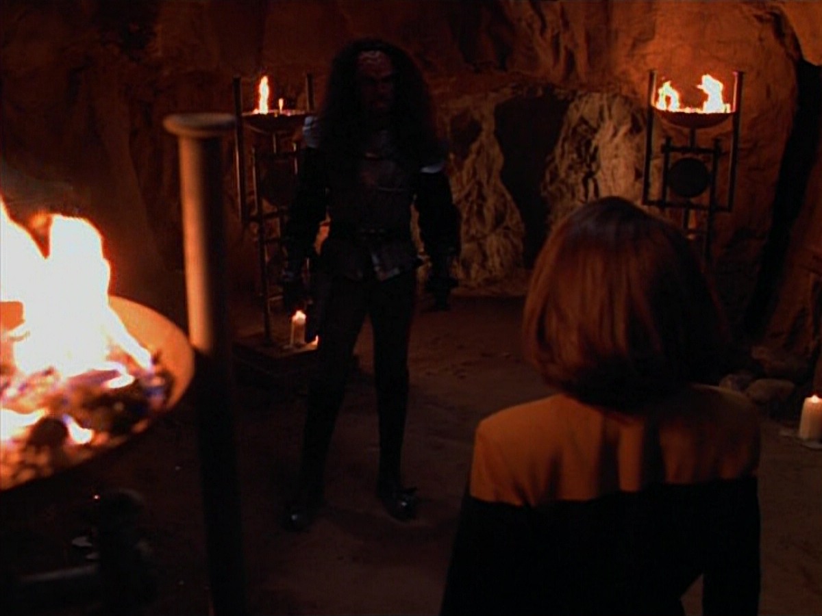 extant_StarTrekVoyager_4x03-DayOfHonor_1442.jpg
