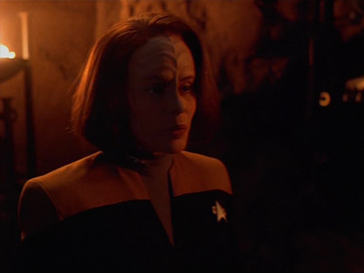 extant_StarTrekVoyager_4x03-DayOfHonor_1658.jpg