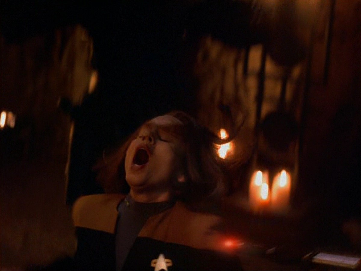 extant_StarTrekVoyager_4x03-DayOfHonor_1679.jpg