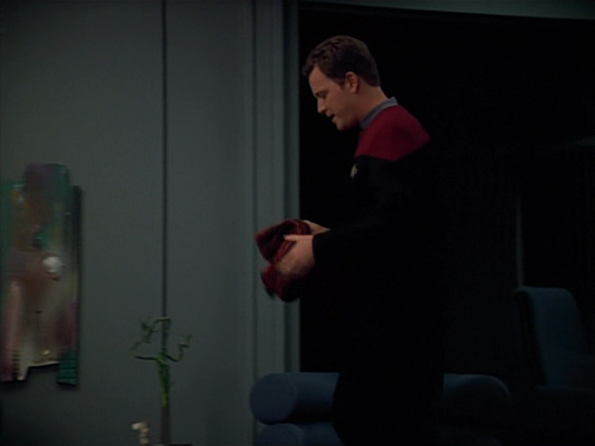 extant_StarTrekVoyager_4x03-DayOfHonor_1778.jpg