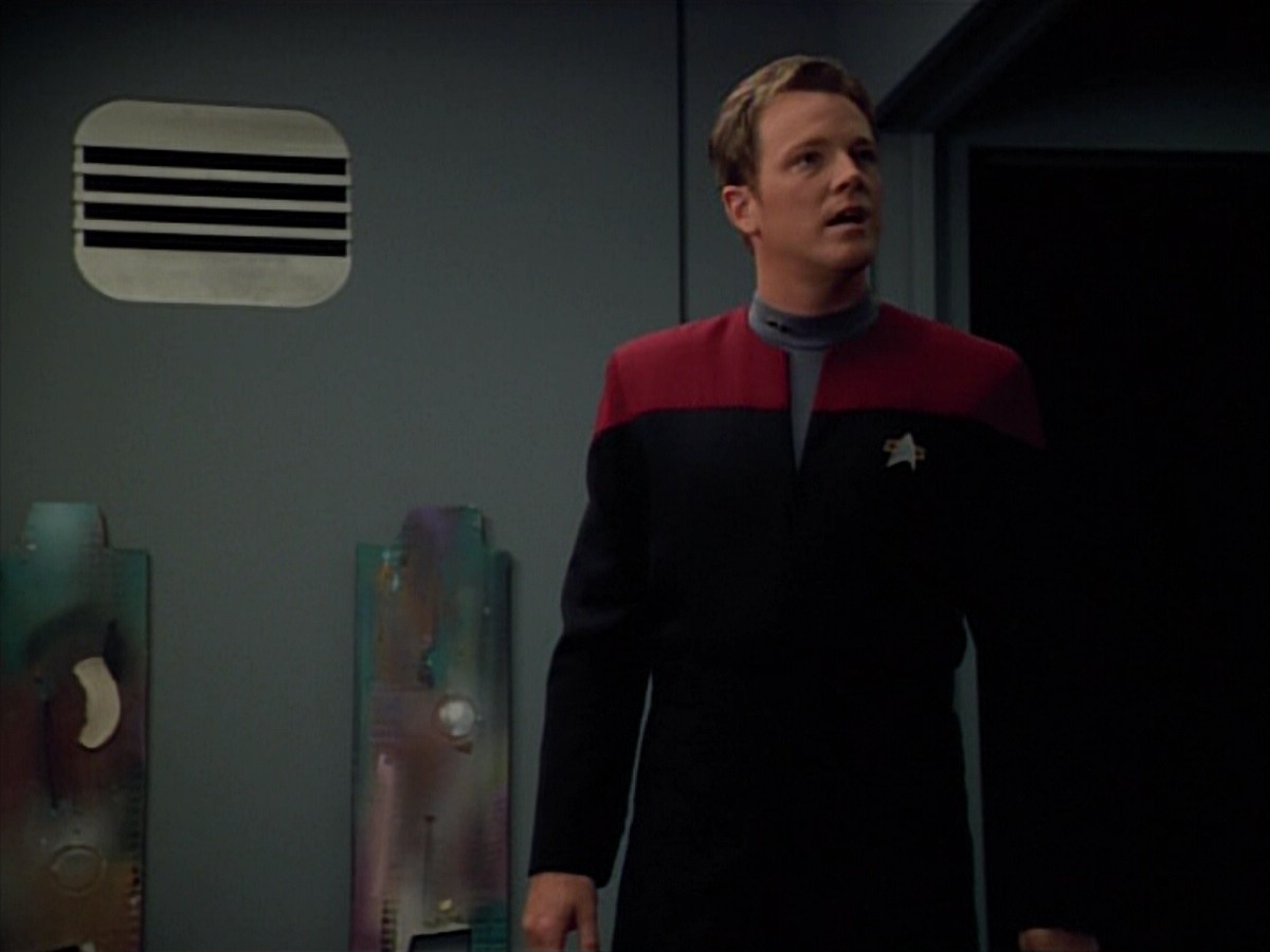 extant_StarTrekVoyager_4x03-DayOfHonor_1812.jpg