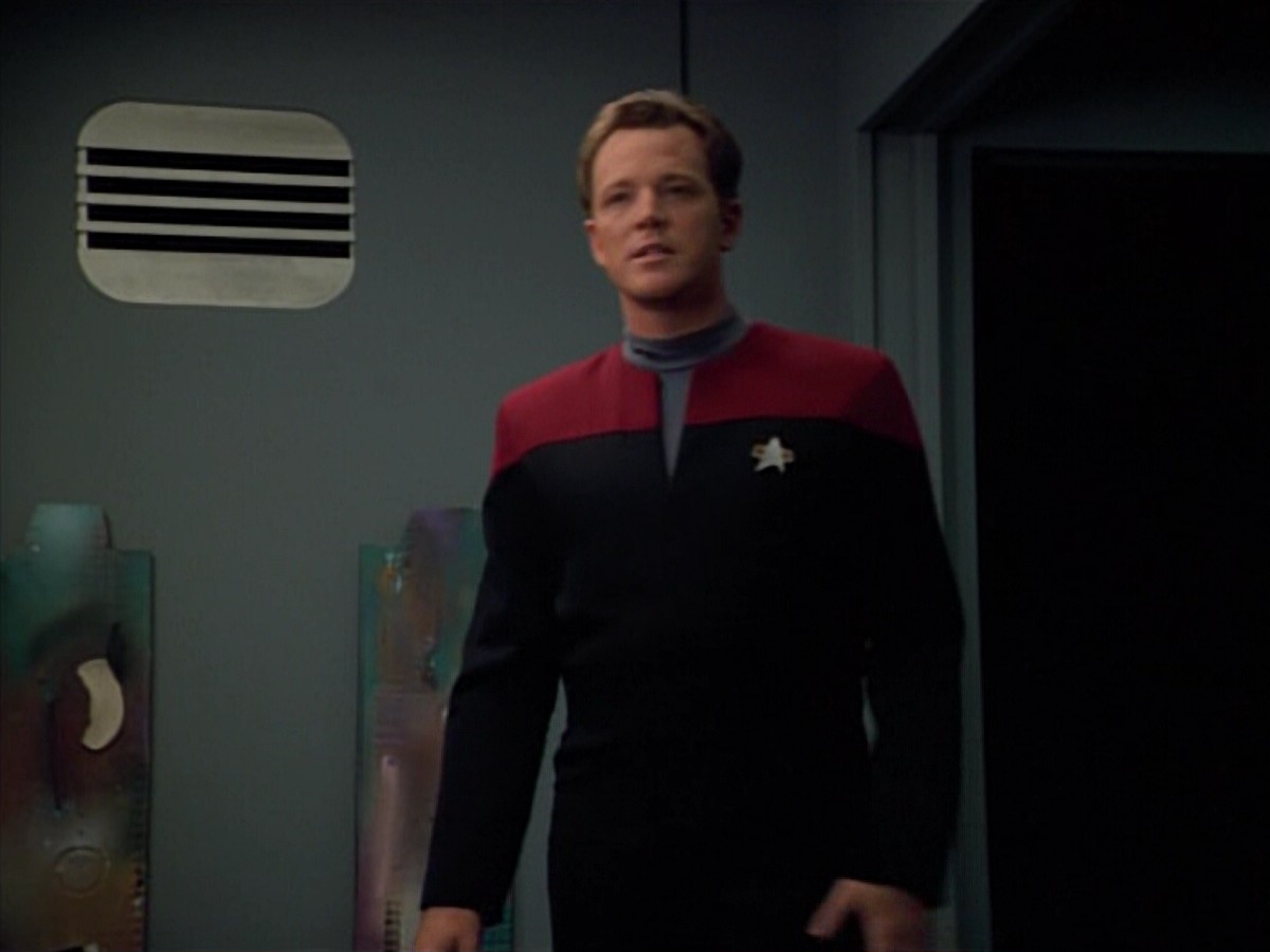 extant_StarTrekVoyager_4x03-DayOfHonor_1813.jpg