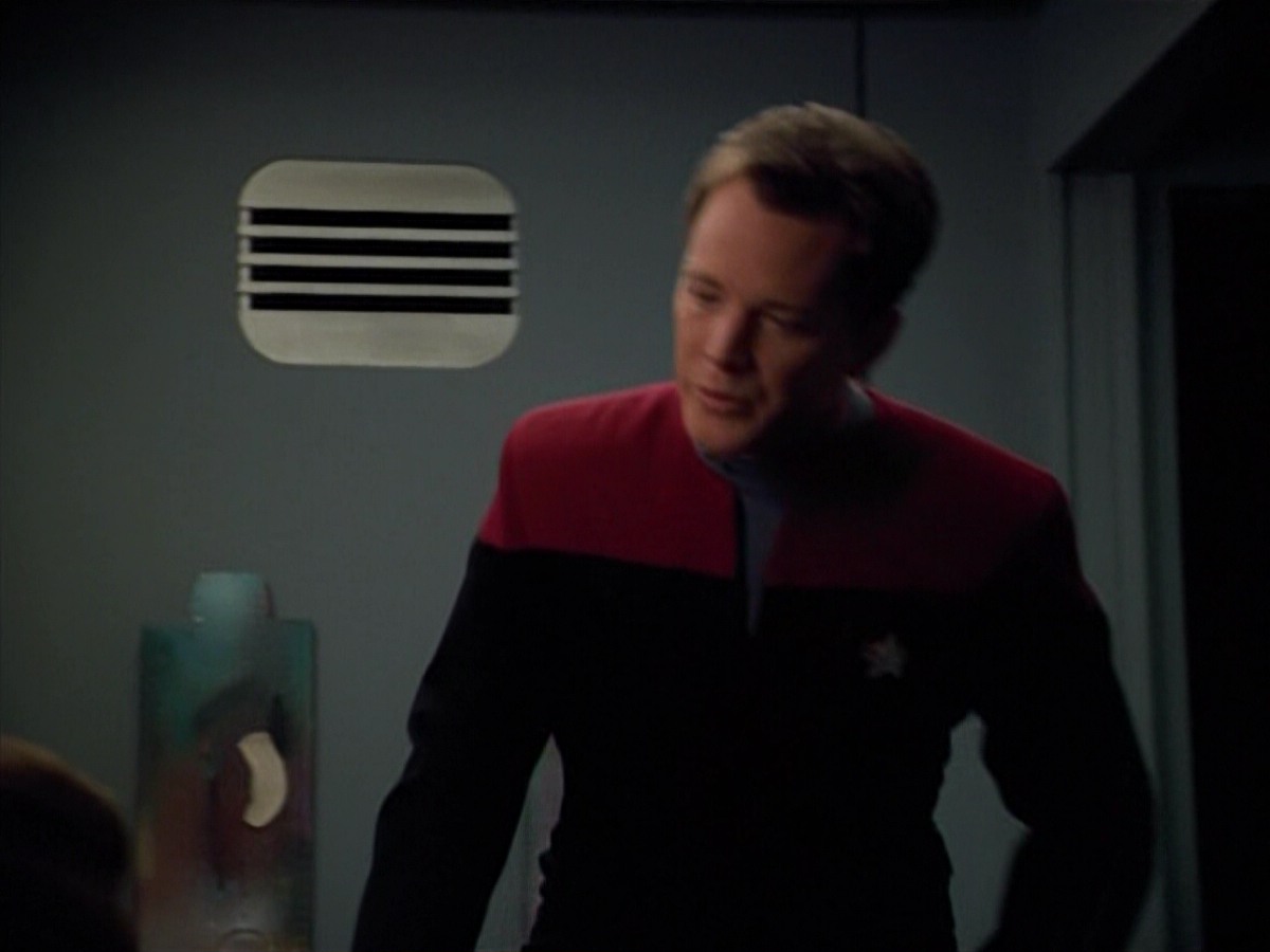 extant_StarTrekVoyager_4x03-DayOfHonor_1815.jpg