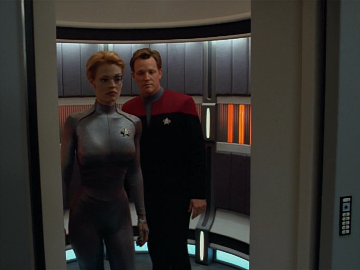 extant_StarTrekVoyager_4x03-DayOfHonor_2109.jpg