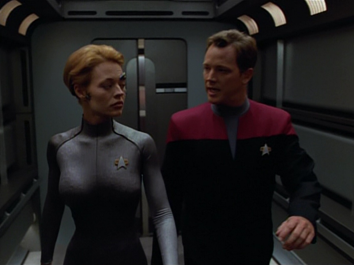 extant_StarTrekVoyager_4x03-DayOfHonor_2115.jpg